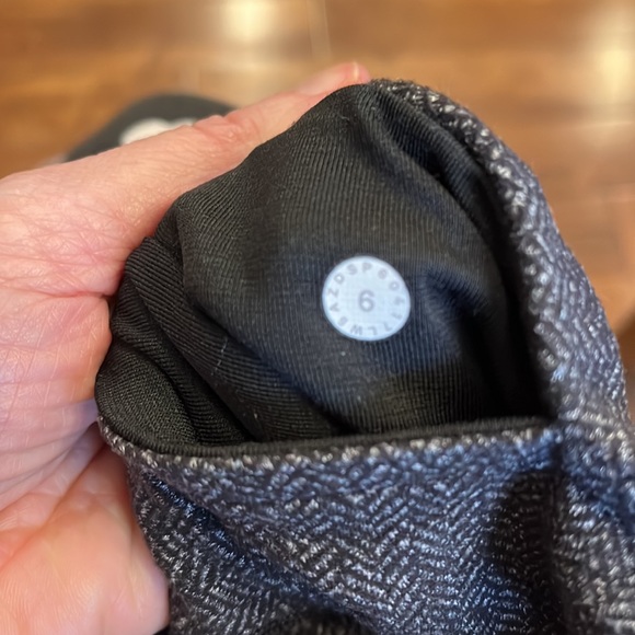 Lululemon leggings - Picture 4 of 4